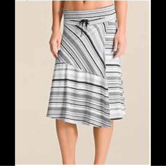 ATHLETA Shadow Striped Faux Wrap Skirt Black Heather Gray PullOn Knit Drawstring - Picture 13 of 13